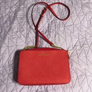 Pink Jet Set Crossbody Michael Kors purse
